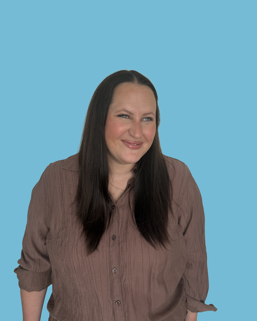 Angela McMahon