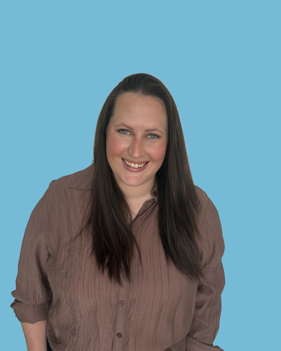 Angela McMahon