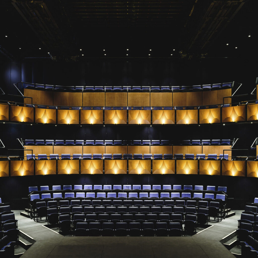 Multi-level seating @Sohoplace. Image by Haworth Tompkins